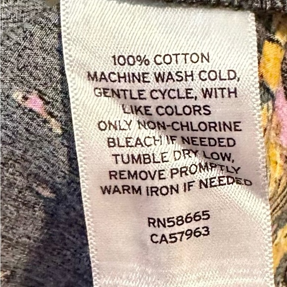 Melrose and Market Womens Dress Black Purple and Gold V-Neck Lightweight Medium - Picture 4 of 4